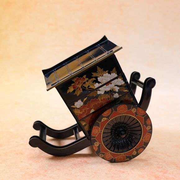 Japanese Carriage Trinket Box Goshoguruma Black Yamanaka Lacquer acrylic - Picture 9 of 9